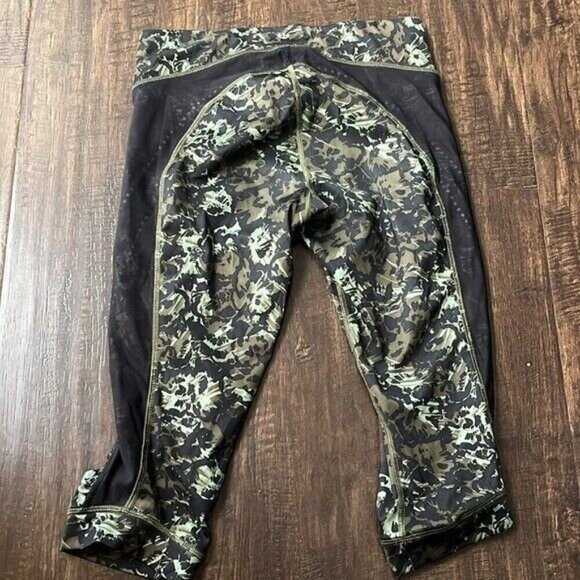 Lululemon Stop at Nothing Crops Full-On Luxtreme Fleur Sombre Desert Olive 6 - Picture 4 of 5